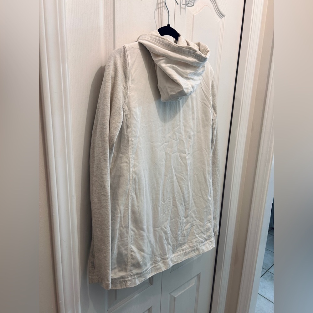 Lululemon Blissed Out Wrap in White / Heathered White • size 6 - Picture 13 of 14